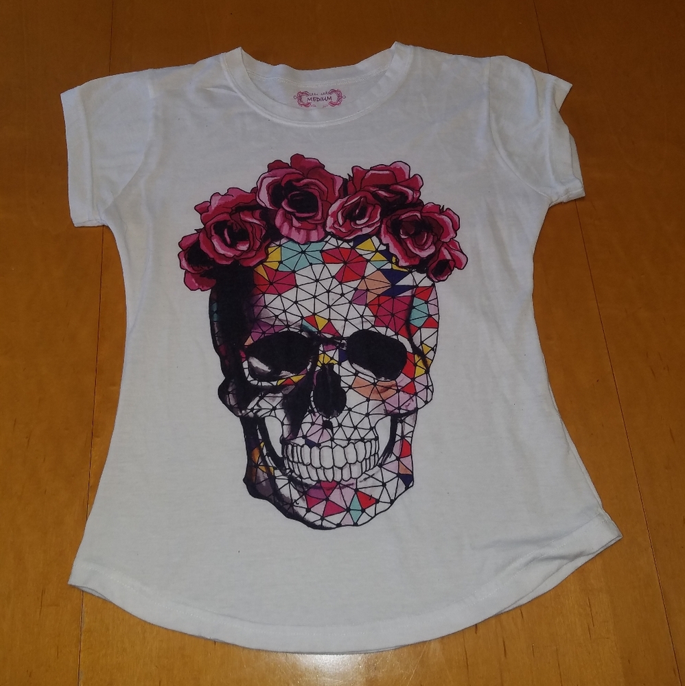 Frida print tshirt. Skull print.